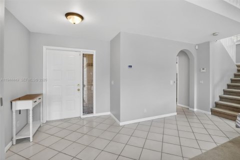 House in Davie, Florida 3 bedrooms, 180.51 sq.m. № 2001044 - photo 10