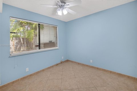 Townhouse in Fort Lauderdale, Florida 3 bedrooms, 134.89 sq.m. № 2069488 - photo 28