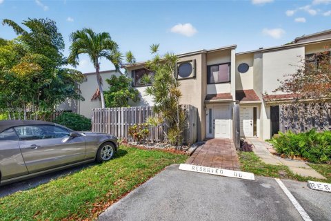 Townhouse in Fort Lauderdale, Florida 3 bedrooms, 134.89 sq.m. № 2069488