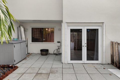 Townhouse in Fort Lauderdale, Florida 3 bedrooms, 134.89 sq.m. № 2069488 - photo 22