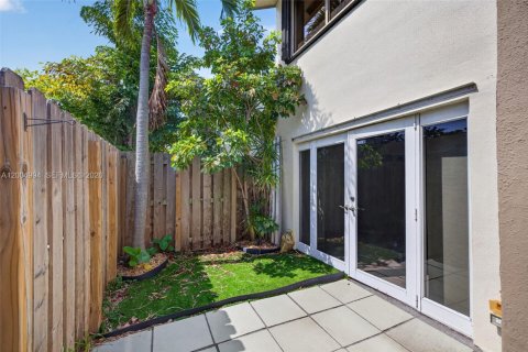 Townhouse in Fort Lauderdale, Florida 3 bedrooms, 134.89 sq.m. № 2069488 - photo 26
