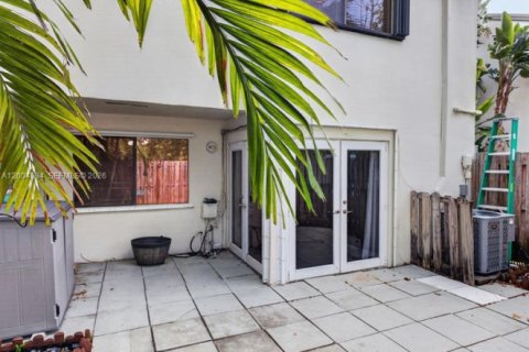 Townhouse in Fort Lauderdale, Florida 3 bedrooms, 134.89 sq.m. № 2069488 - photo 21