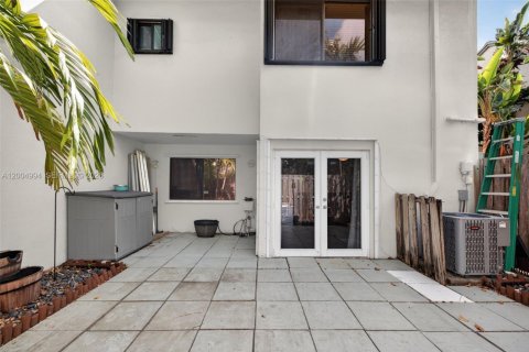 Townhouse in Fort Lauderdale, Florida 3 bedrooms, 134.89 sq.m. № 2069488 - photo 18