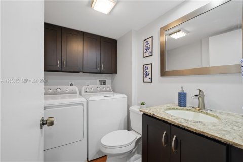 Touwnhouse à vendre à Plantation, Floride: 2 chambres, 127.46 m2 № 2049567 - photo 10