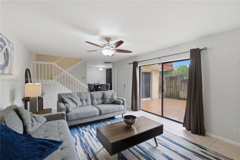 Touwnhouse à vendre à Plantation, Floride: 2 chambres, 127.46 m2 № 2049567 - photo 5