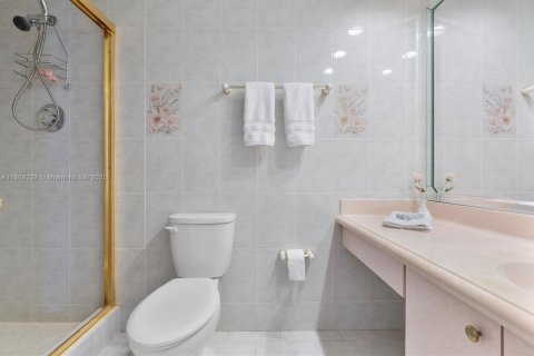 Condominio en venta en Sunny Isles Beach, Florida, 2 dormitorios, 166.2 m2 № 1922222 - foto 22