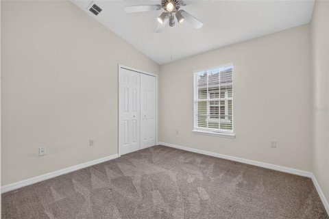 Townhouse in Wesley Chapel, Florida 3 bedrooms, 140.56 sq.m. № 2231738 - photo 12
