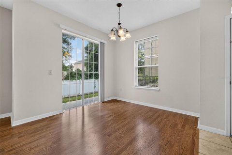 Townhouse in Wesley Chapel, Florida 3 bedrooms, 140.56 sq.m. № 2231738 - photo 5