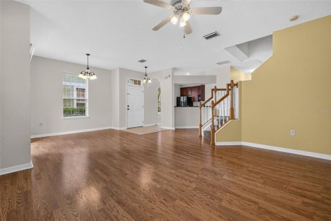 Townhouse in Wesley Chapel, Florida 3 bedrooms, 140.56 sq.m. № 2231738 - photo 2