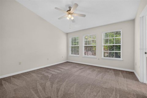 Townhouse in Wesley Chapel, Florida 3 bedrooms, 140.56 sq.m. № 2231738 - photo 13