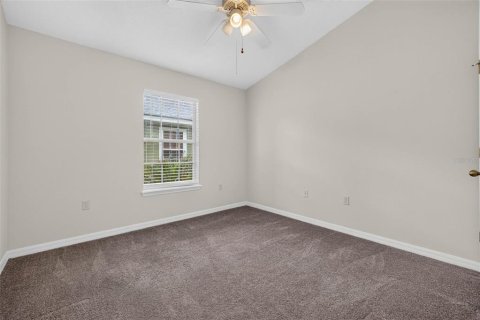Townhouse in Wesley Chapel, Florida 3 bedrooms, 140.56 sq.m. № 2231738 - photo 11