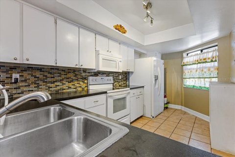 Condo in Orlando, Florida, 2 bedrooms  № 1379328 - photo 7