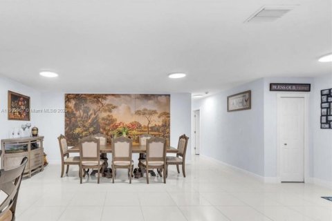 Купить виллу или дом в Хомстед, Флорида 3 спальни, 211.45м2, № 1954256 - фото 16