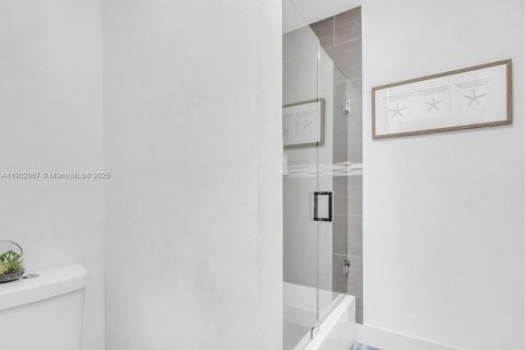 Купить виллу или дом в Хомстед, Флорида 3 спальни, 211.45м2, № 1954256 - фото 19