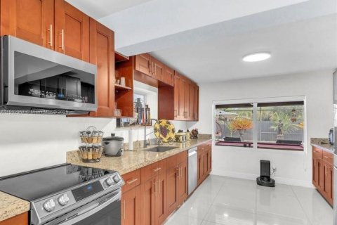 Купить виллу или дом в Хомстед, Флорида 3 спальни, 211.45м2, № 1954256 - фото 14