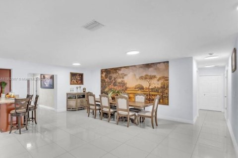 Купить виллу или дом в Хомстед, Флорида 3 спальни, 211.45м2, № 1954256 - фото 8