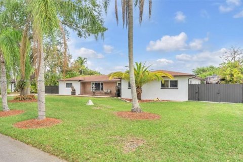 Купить виллу или дом в Хомстед, Флорида 3 спальни, 211.45м2, № 1954256 - фото 3