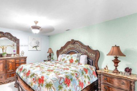 Купить виллу или дом в Хомстед, Флорида 3 спальни, 211.45м2, № 1954256 - фото 20