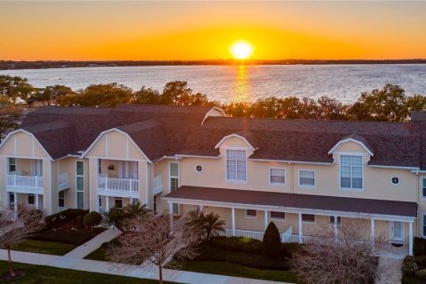 Townhouse in Clermont, Florida 3 bedrooms, 213.12 sq.m. № 1577402 - photo 2