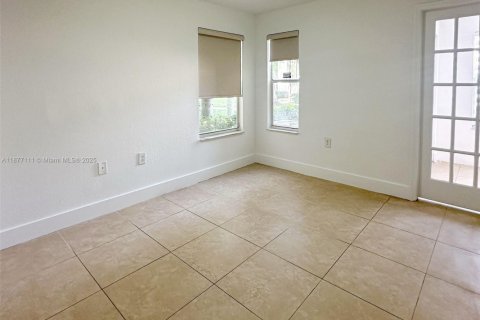 Condo in Sunrise, Florida, 2 bedrooms  № 1921866 - photo 16