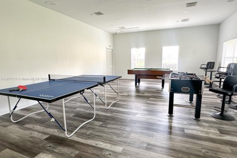 Condo in Sunrise, Florida, 2 bedrooms  № 1921866 - photo 24