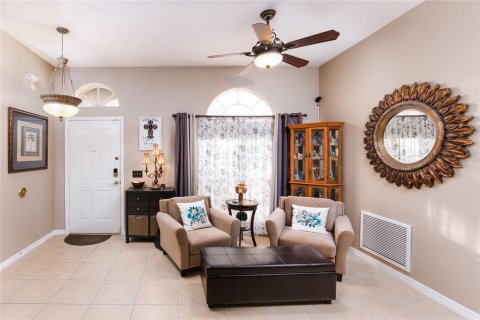 Casa en venta en Davenport, Florida, 4 dormitorios, 239.87 m2 № 1560241 - foto 3