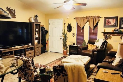 Duplex in Lakeland, Florida 2 bedrooms, 94.67 sq.m. № 1917399 - photo 4