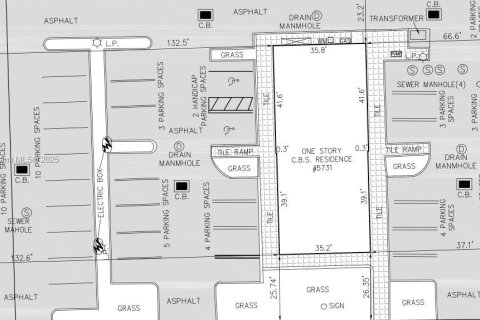 Commercial property in Virginia Gardens, Florida № 1703501 - photo 2