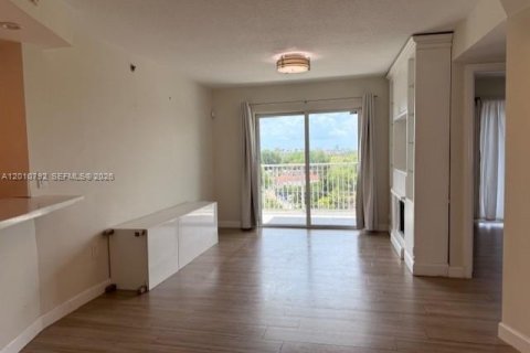 Copropriété à louer à Miami, Floride: 2 chambres, 82.68 m2 № 2073589 - photo 6