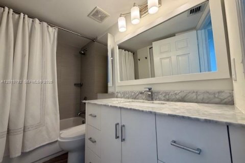 Copropriété à louer à Miami, Floride: 2 chambres, 82.68 m2 № 2073589 - photo 9