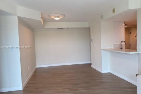 Copropriété à louer à Miami, Floride: 2 chambres, 82.68 m2 № 2073589 - photo 7
