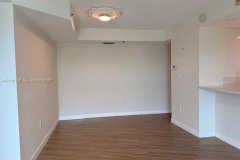 Condo à Miami, Floride, 2 chambres  № 2073589