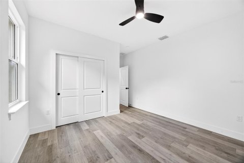 Casa en venta en North Port, Florida, 4 dormitorios, 169.73 m2 № 2101340 - foto 21