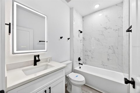 Casa en venta en North Port, Florida, 4 dormitorios, 169.73 m2 № 2101340 - foto 19