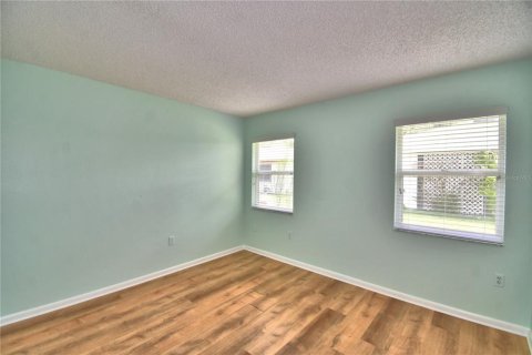 Villa ou maison à vendre à Lakeland, Floride: 2 chambres, 107.12 m2 № 2147672 - photo 30