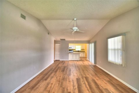 Villa ou maison à vendre à Lakeland, Floride: 2 chambres, 107.12 m2 № 2147672 - photo 11