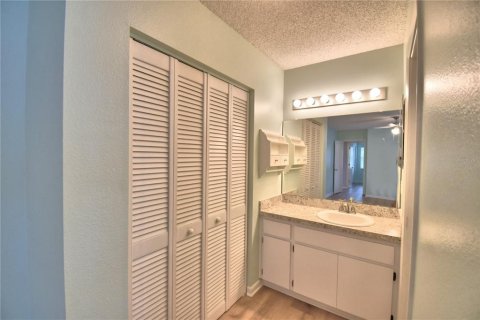 Villa ou maison à vendre à Lakeland, Floride: 2 chambres, 107.12 m2 № 2147672 - photo 27