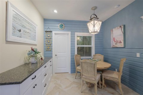 House in Holmes Beach, Florida 5 bedrooms, 290.23 sq.m. № 2166365 - photo 22