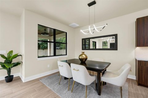 Casa en venta en Orlando, Florida, 3 dormitorios, 296.08 m2 № 2383935 - foto 10