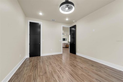 Casa en venta en Orlando, Florida, 3 dormitorios, 296.08 m2 № 2383935 - foto 23