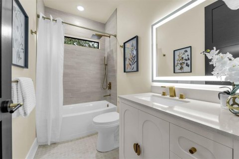 Casa en venta en Orlando, Florida, 3 dormitorios, 296.08 m2 № 2383935 - foto 13