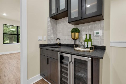 Casa en venta en Orlando, Florida, 3 dormitorios, 296.08 m2 № 2383935 - foto 11