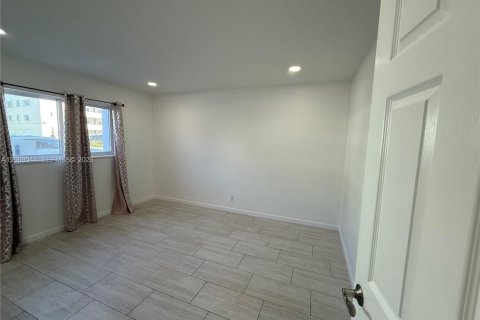 Copropriété à louer à Hallandale Beach, Floride: 2 chambres, 101.45 m2 № 2072042 - photo 20