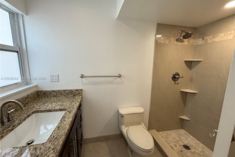 Copropriété à louer à Hallandale Beach, Floride: 2 chambres, 101.45 m2 № 2072042 - photo 12