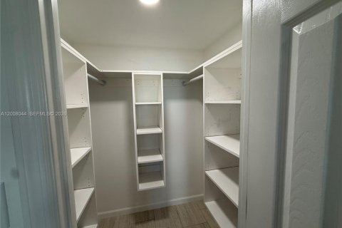 Copropriété à louer à Hallandale Beach, Floride: 2 chambres, 101.45 m2 № 2072042 - photo 18