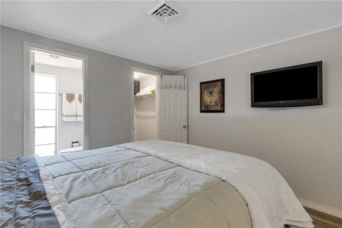 Купить виллу или дом в Венеция, Флорида 7 комнат, 121.61м2, № 2148862 - фото 16