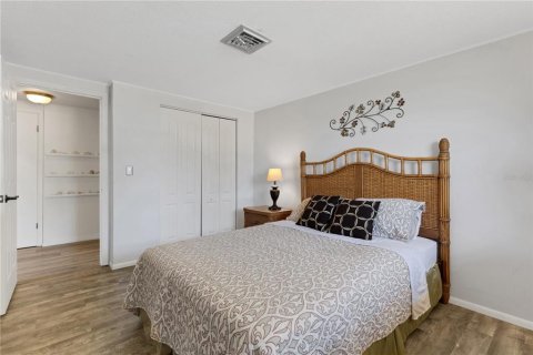 Купить виллу или дом в Венеция, Флорида 7 комнат, 121.61м2, № 2148862 - фото 22