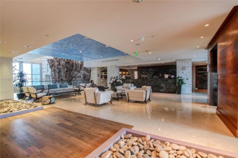 Copropriété à vendre à Miami Beach, Floride: 2 chambres, 102.47 m2 № 2024651 - photo 29