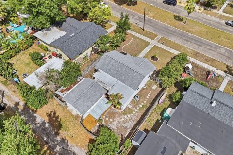 House in Saint Petersburg, Florida 3 bedrooms, 96.25 sq.m. № 2093168 - photo 16