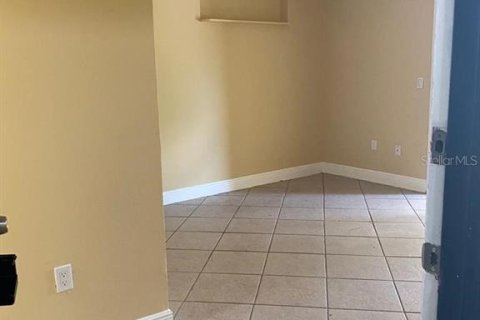 Condominio en alquiler en Altamonte Springs, Florida, 1 dormitorio, 42.92 m2 № 1767821 - foto 3